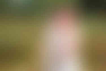 Bruidspaar in heideveld