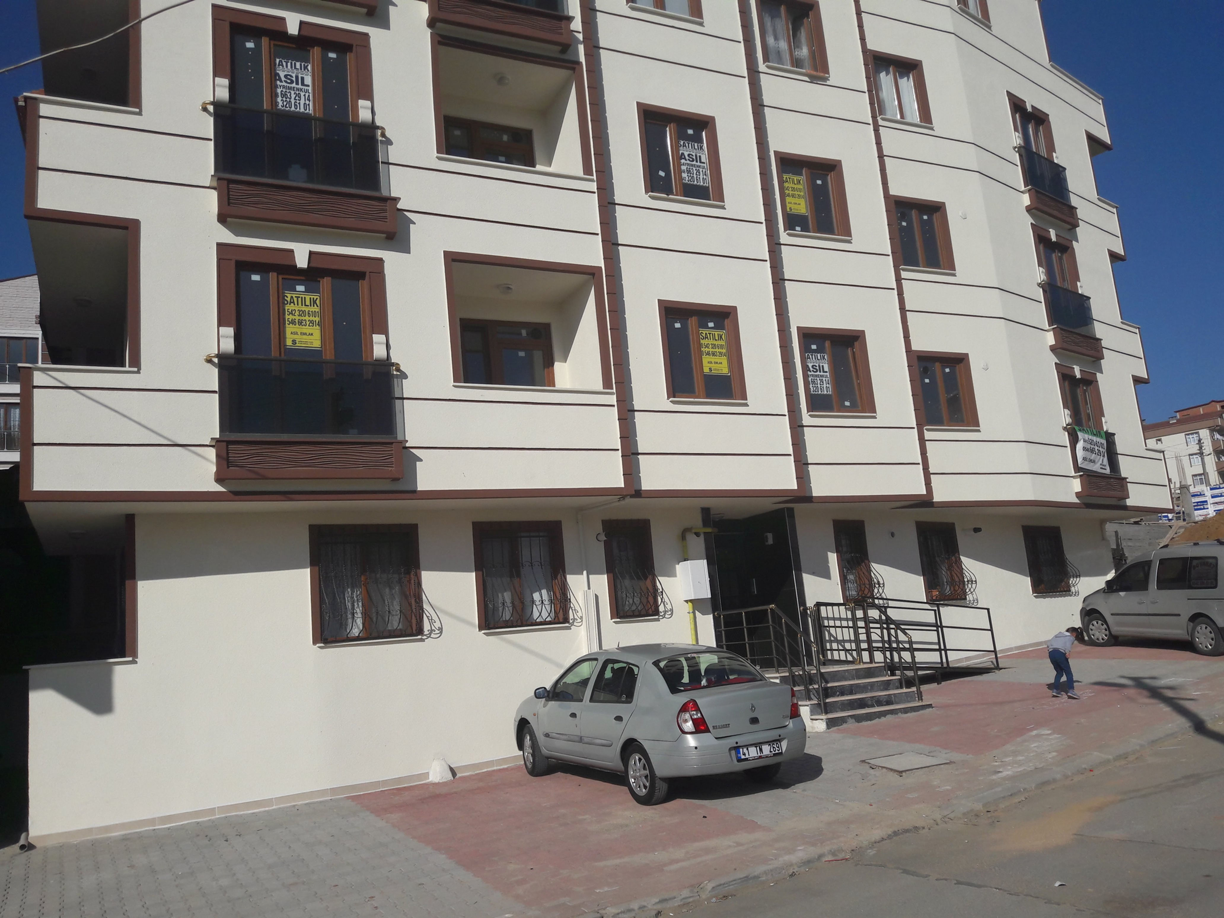 İSKANLI ÖZGÜRLÜK MAH 2+1 ARAKAT DAİRELER