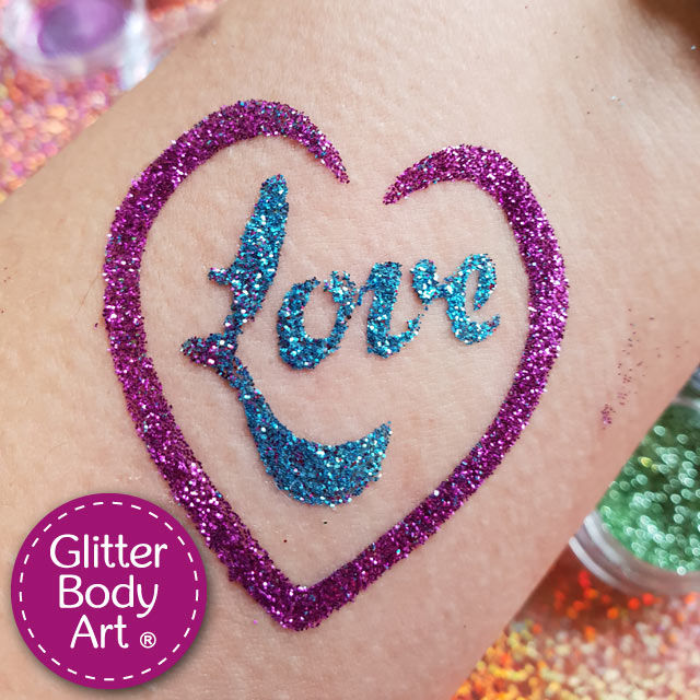 Thumbnail: Love glitter tattoo šabloon