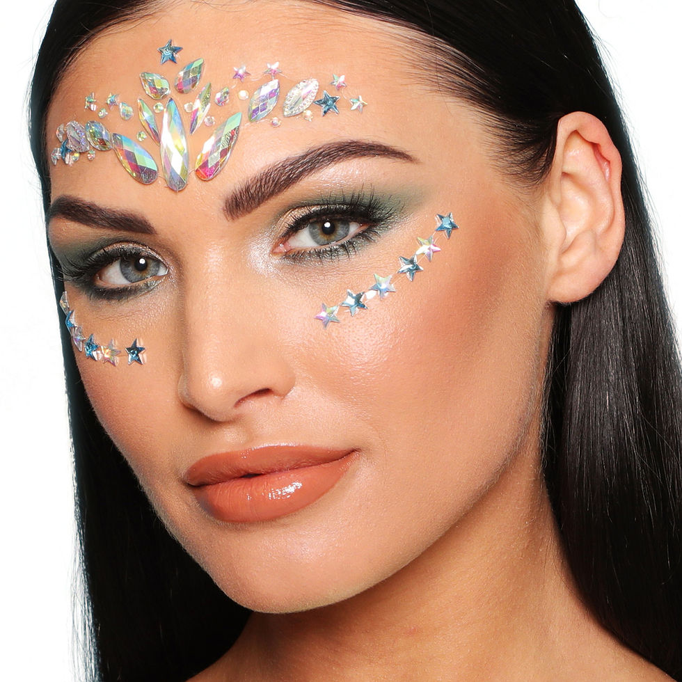 Cosmic Queen kleebitavad kivikesed näole