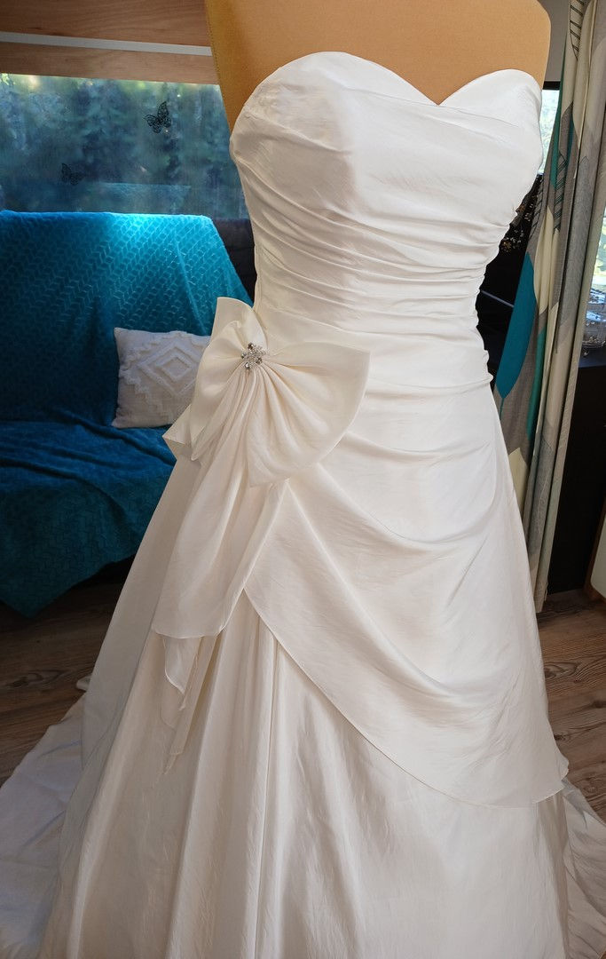 Miniature : robe de mariée mariage chic occasion comme neuve très bon état métarobe vinted original  just for you 38 40