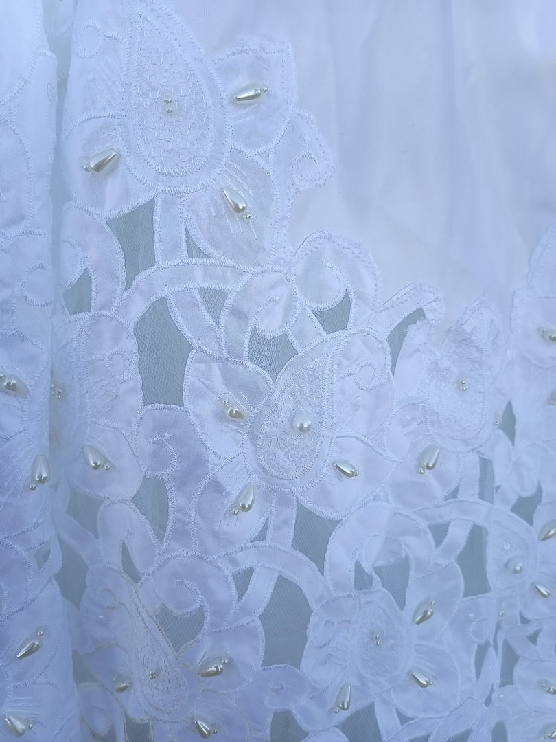Miniature : robe de mariée mariage chic occasion comme neuve très bon état métarobe vinted original  traine cathédrale dentelle broderie