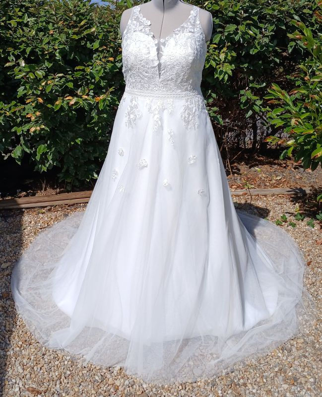 robe de mariée mariage neuve métarobe vinted original métamuse curvy grande taille 54 56 7XL 8XL