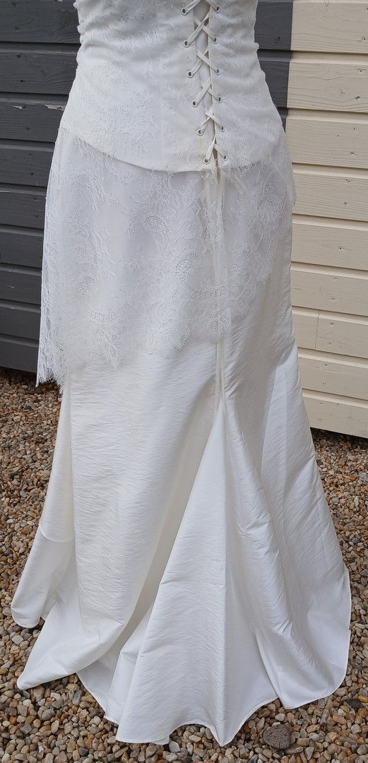 Miniature : robe de mariée mariage chic occasion comme neuve très bon état métarobe vinted original  crème prima novia dentelle laçage 40