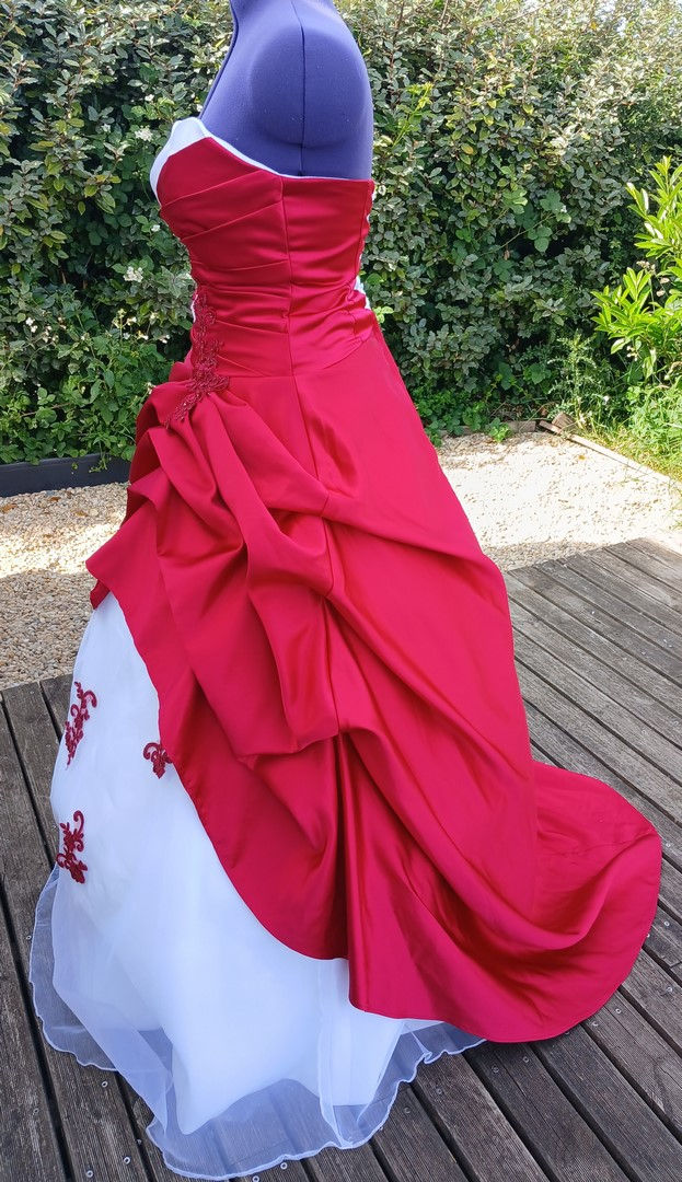 Miniature : robe de mariée mariage chic occasion comme neuve très bon état métarobe vinted original  bordeaux 42 44 aline trapèze