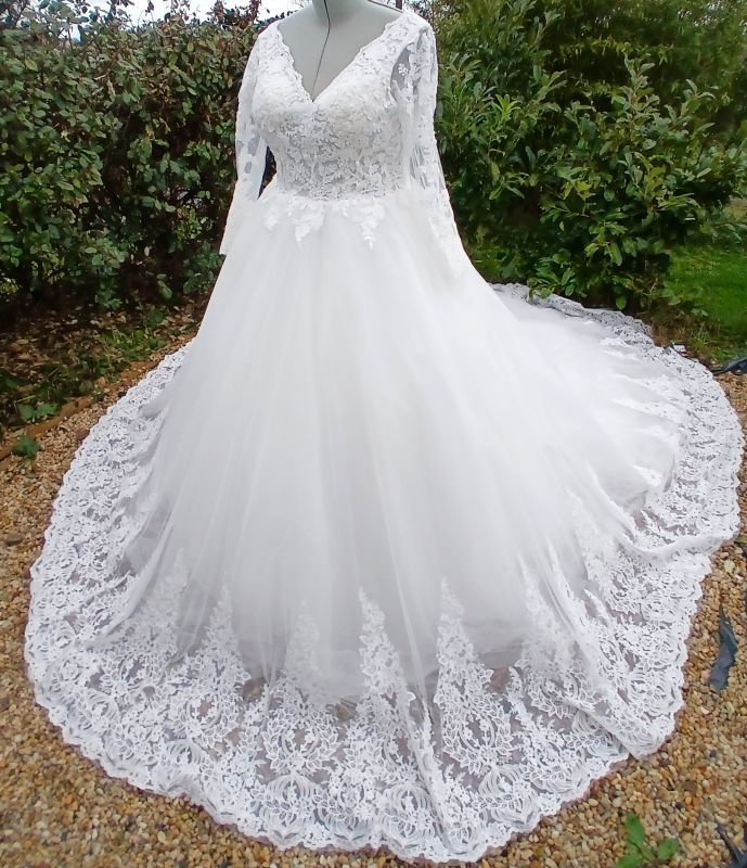 tl mariage robe de mariée neuve métarobe vinted original métamuse princesse 44 46 48 curvy 2Xl 3XL 4XL grande taille
