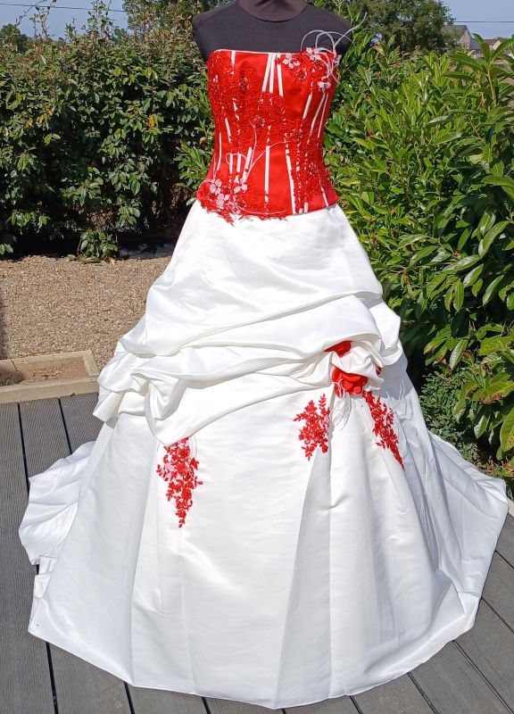 robe de mariée mariage comme neuve très bon état métarobe vinted original métamuse annie couture 38 M rouge