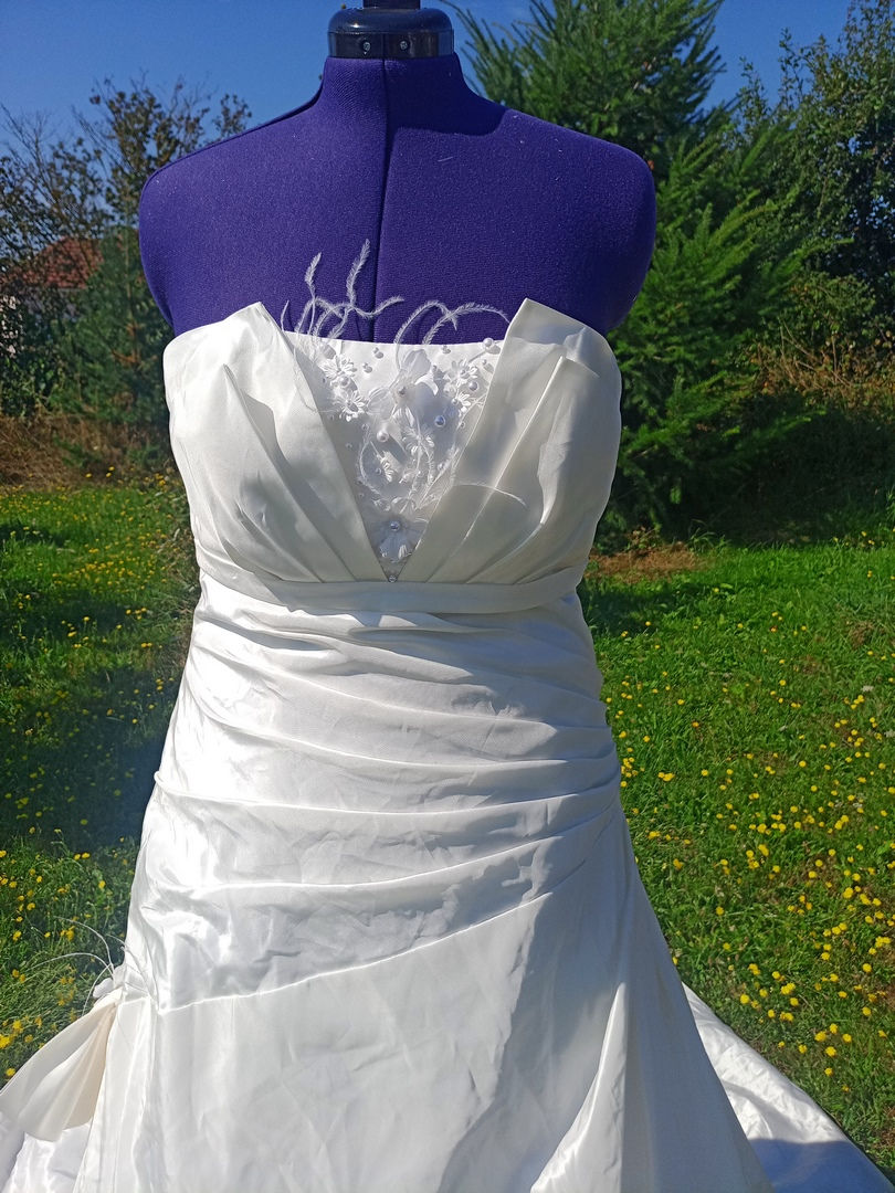 Miniature : robe de mariée mariage chic occasion comme neuve très bon état métarobe vinted original  calombe 2XL 44 ivoire