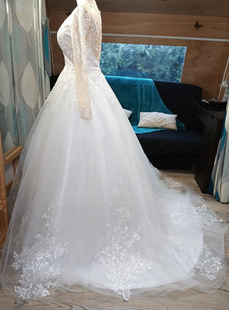 Miniature : robe de mariée mariage chic occasion comme neuve très bon état métarobe vinted original  sexy 34 36 dentelle traine