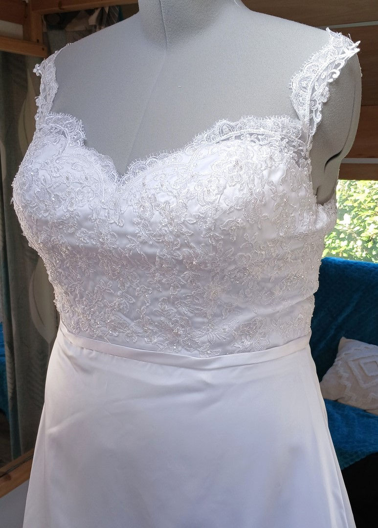 Miniature : robe mariage métarobe vinted original neuve unique robe de mariée  tati domelia 4XL 3XL blanc 46 48