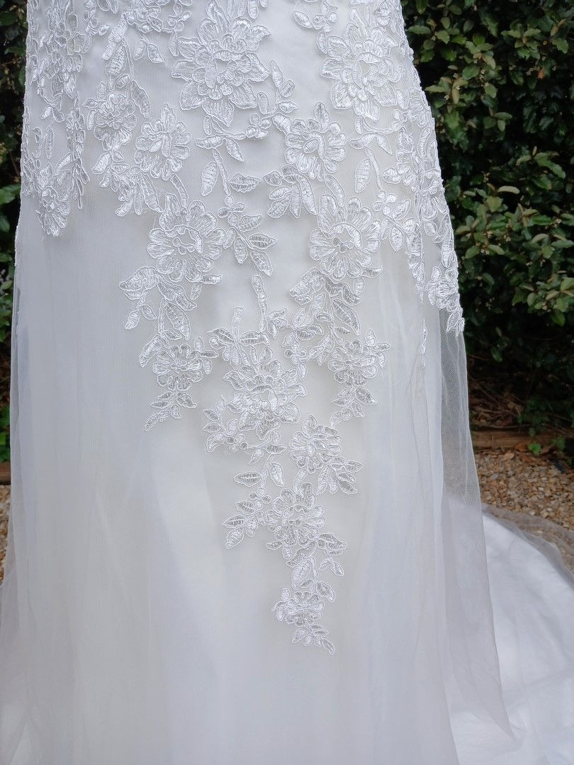 Miniature : robe de mariée mariage chic occasion comme neuve très bon état métarobe vinted original  dentelle 40 unique 38