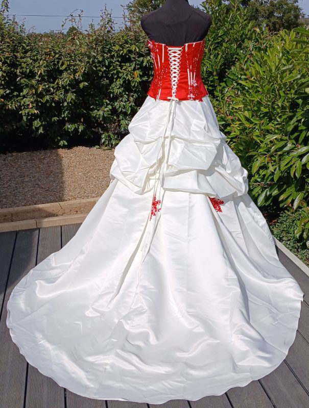 robe de mariée mariage comme neuve très bon état métarobe vinted original métamuse annie couture 38 M rouge