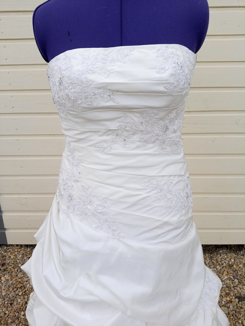 Miniature : robe de mariée mariage chic occasion comme neuve très bon état métarobe vinted original  46 48 grande taille unique laçage