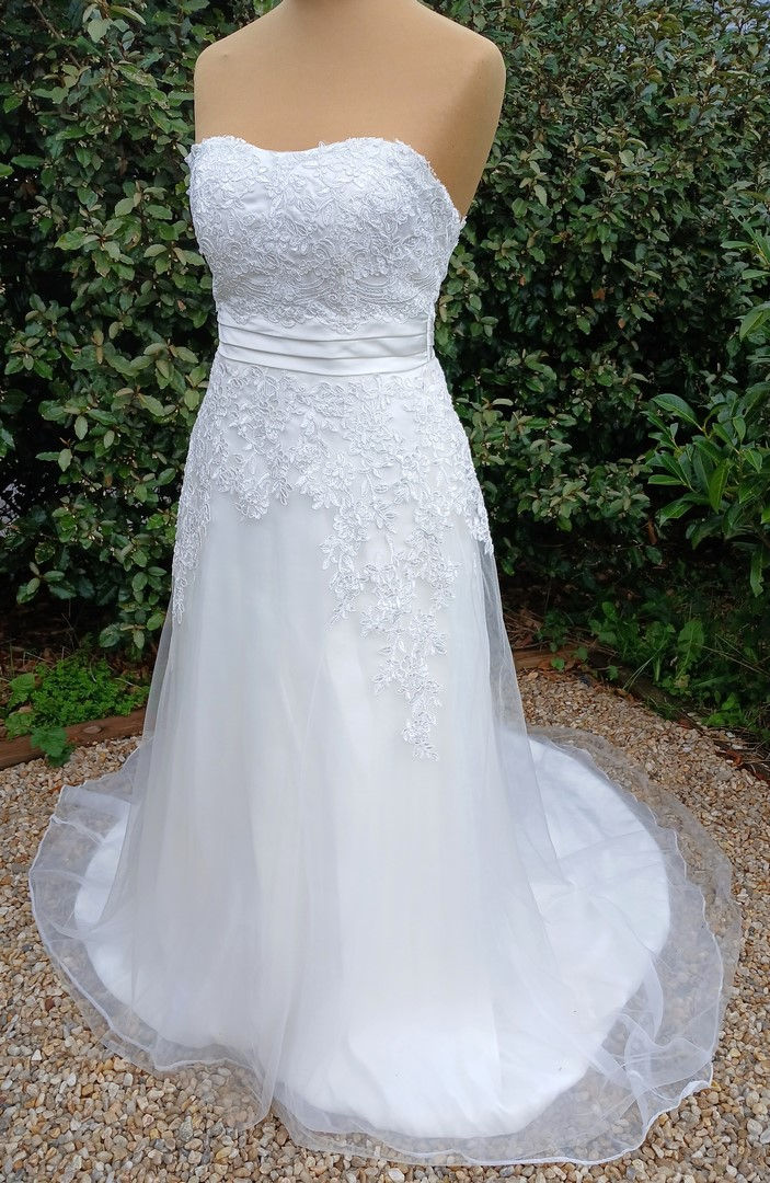 Miniature : robe de mariée mariage chic occasion comme neuve très bon état métarobe vinted original  dentelle 40 unique 38