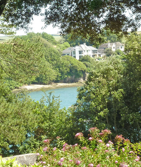 Boathouse Kingsbridge estuary water view