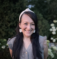 Emnie Staley, vicepresidenta de diversidad lingüística y cultural.png