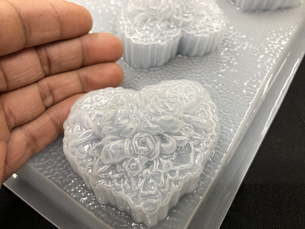 Gelatin Mold Corazones Con Ramo de Rosas Encima (5)