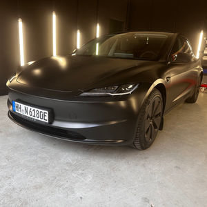 Tesla Model 3 - Vollfolierung in Seidenmatt Schwarz