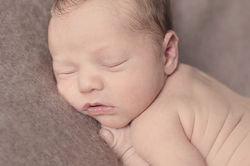 newborn photography knutsford