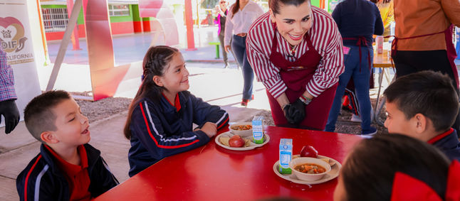 REFUERZA GOBERNADORA MARINA DEL PILAR COMPROMISO CON LA EDUCACIÓN EN VALLE DE MEXICALI: ANUNCIAN CONSTRUCCIÓN DE COMEDOR Y ENTREGA DE BECA RITA CETINA
