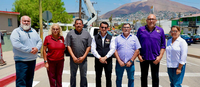 Instala XXV Ayuntamiento de Tijuana más de 250 luminarias en Jardines de La Mesa