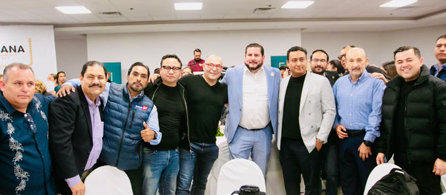 Convive Ismael Burgueño con representantes de los medios de comunicación en el marco del Día de la Libertad de Expresión