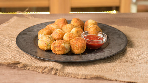 CROQUETAS DE POLLO Y TOCINO