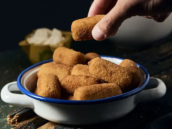 CROQUETAS DE QUESO DE CABRA con mermelada de higos