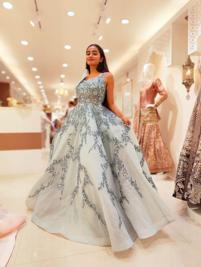 Buy exclusive styles for women, to look gorgeous at special events on Husni. Shop the latest in designer wear for women on Husni + 100% Original Styles. +Top Designer Collections. 