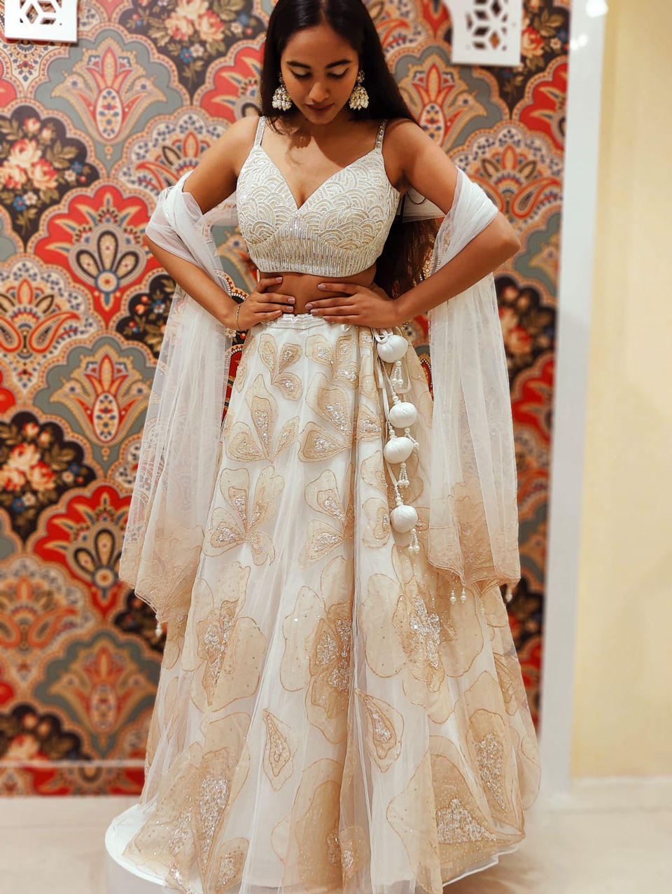 Buy exclusive styles for women, to look gorgeous at special events on Husni. Shop the latest in designer wear for women on Husni + 100% Original Styles. +Top Designer Collections. 