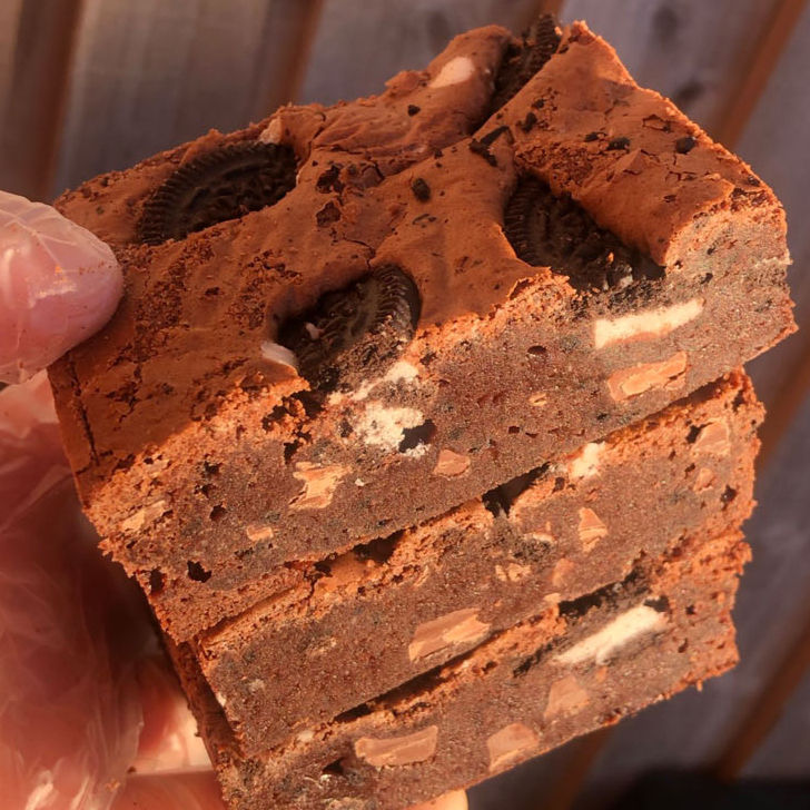 Thumbnail: Brownies (Box of 6 Large Pieces)