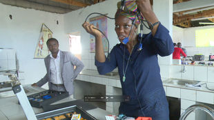 Via le monde, un engagement renouvelé