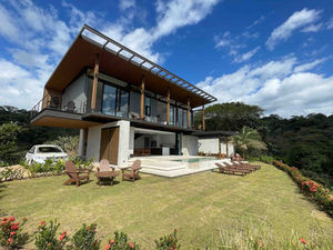 Casa No Pasa Nada_edited.jpg