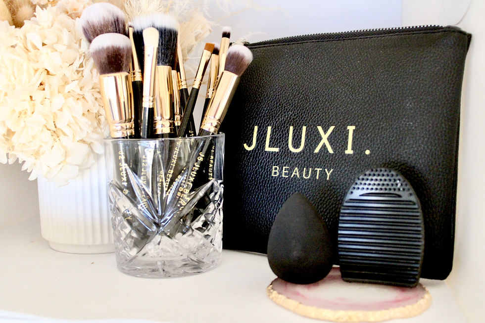 18 Piece Luxury Vegan makeup Brush kit