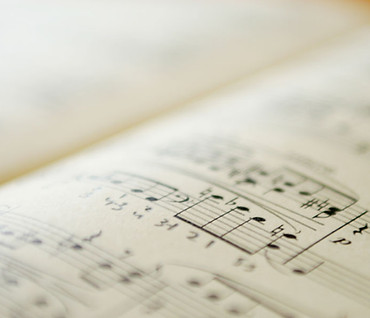 Gros plan sur des notes de musique