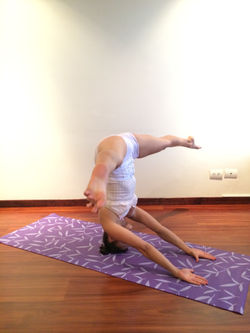 Niralamba-Shirshasana