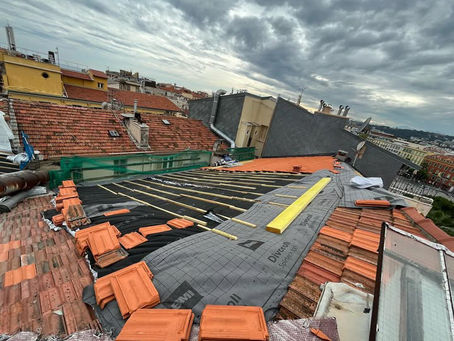 Pourquoi entretenir sa toiture avant l’automne ? — Le conseil du jour par FH Toitures