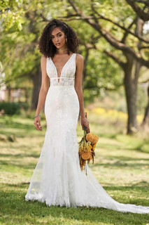 Check out the Top Bridal Gown Designers Novia Mia located in Red