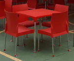 Mesa e Cadeira Vermelha