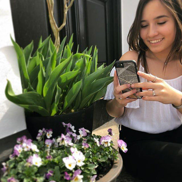 Thumbnail: Organic Skeleton Leaves Phone Case – Eco-Friendly Biodegradable Design