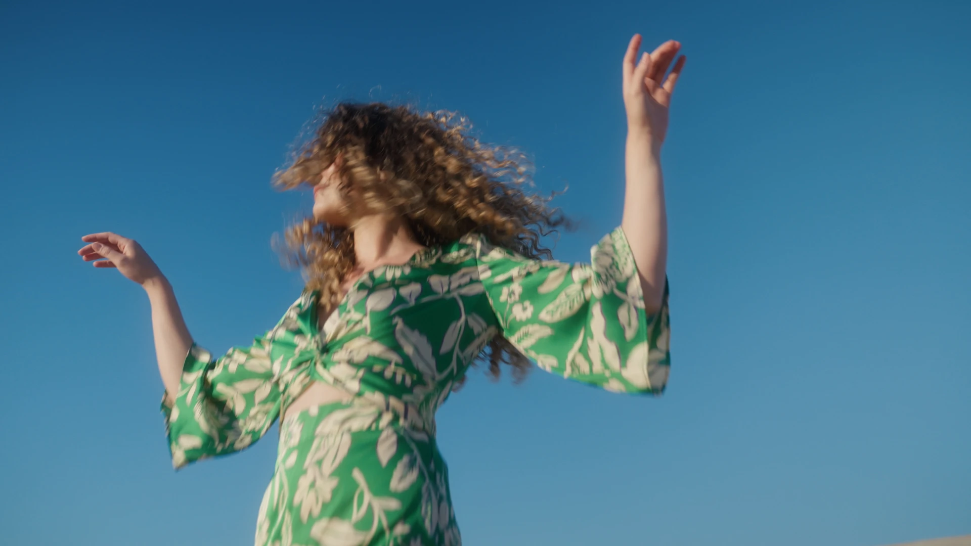 Fashion spec ad for ZARA Summer 2023 collection, shot in Sicily. Models: Hermine Goua, Claudia Schillaci, Bella Dubovika, Sofia Catalano Director: Alessandro Montalbano DOP: Arturs Sulbergs / Artūrs Šulbergs Camera assistants: Marta Anspaka, Oskars Runner: Pamela Catalano MUA: Palermo Make Up Training