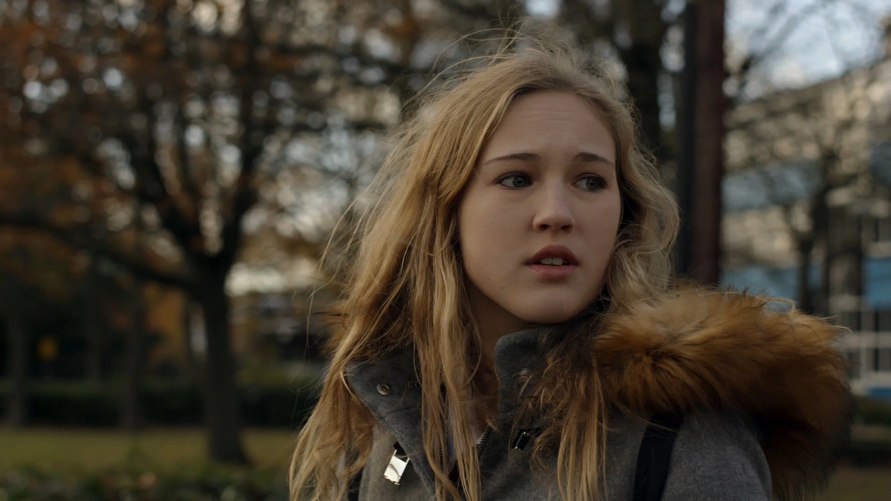 Short fiction film Ivy (2018). Directed by Directed & cinematography by Danae Islas & Arturs Sulbergs / Artūrs Šulbergs. Made at UCA / University for the Creative Arts, Film production course.