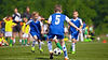 futbolistas adolescentes entrenando