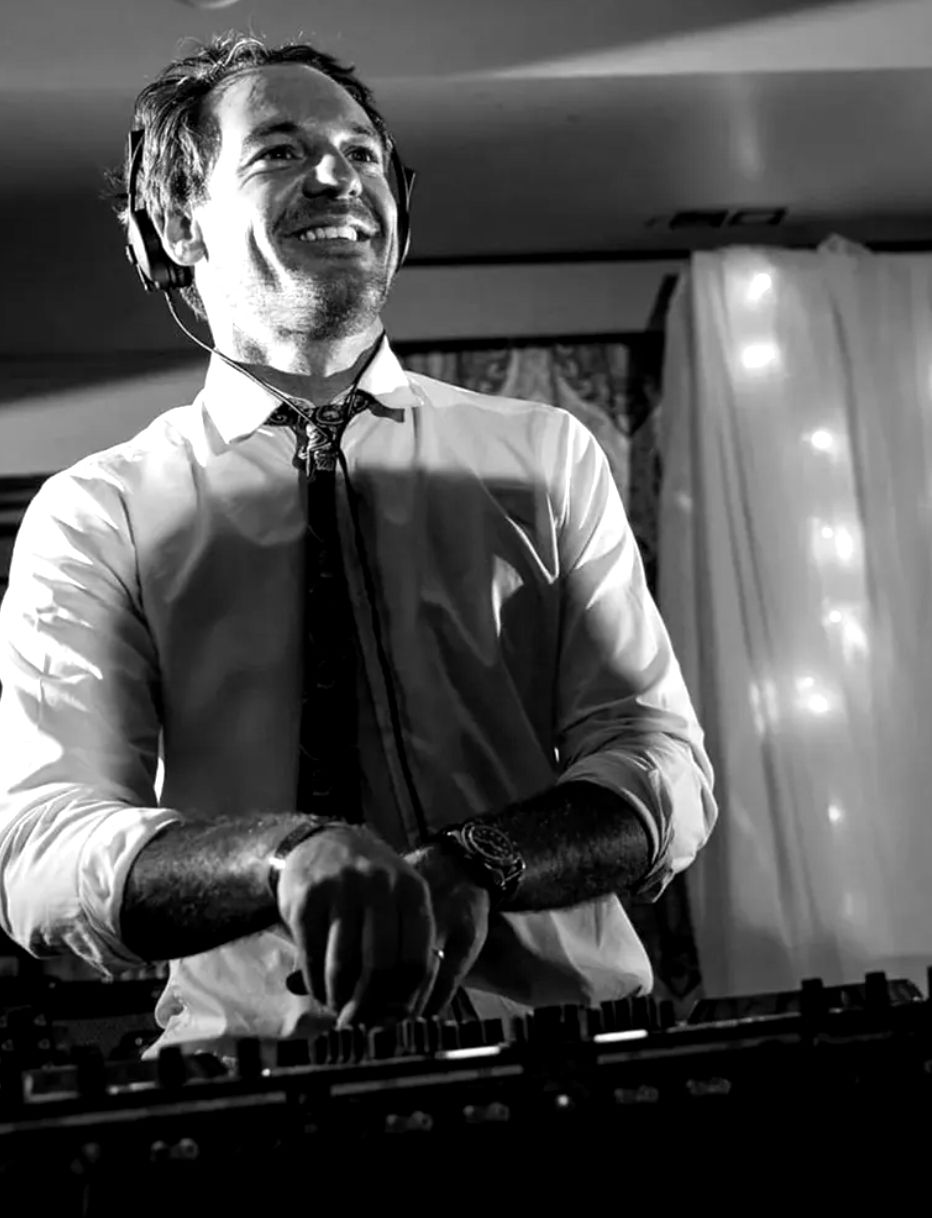 Screenshot 2025-10-05 at 16.51_edited.jpg