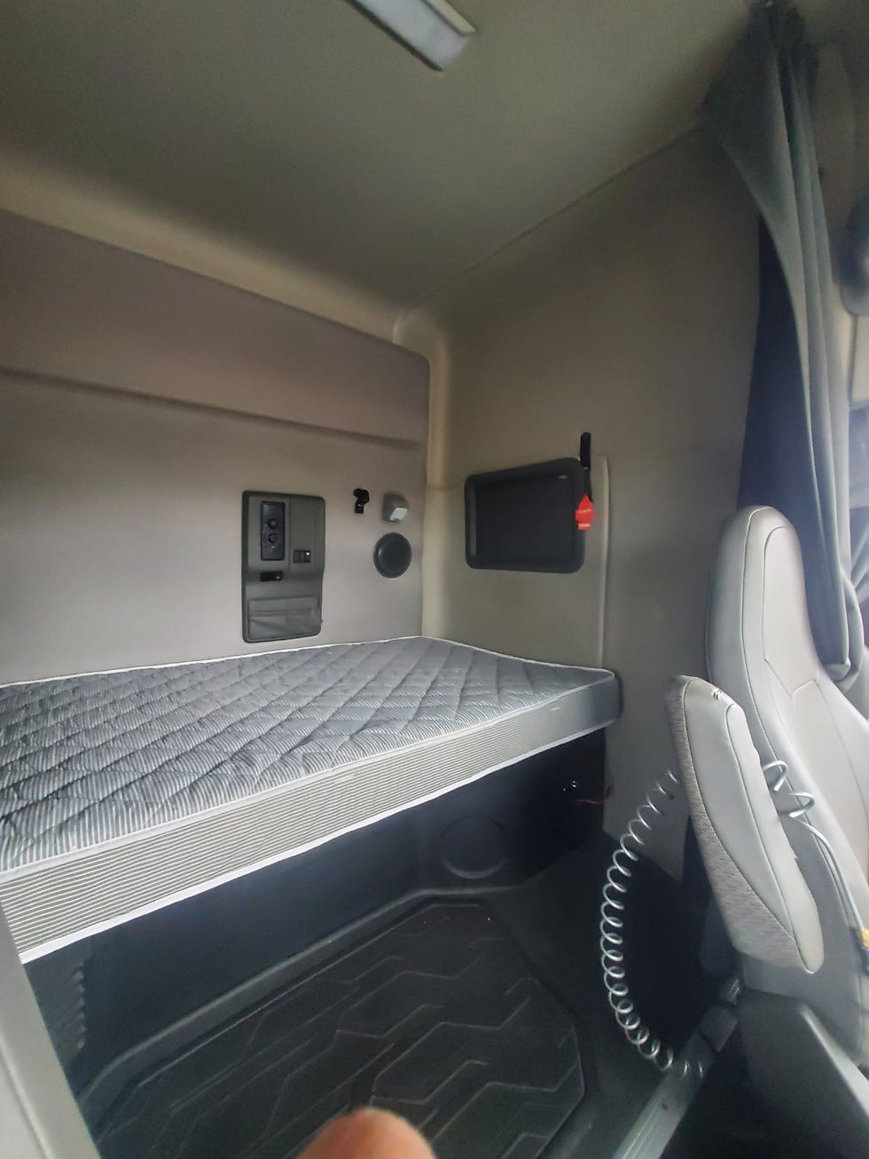 Thumbnail: Volvo VNL 740 Unit# 1065