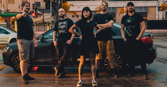 Makinária Rock Novo clipe Gata no Cio é lançado