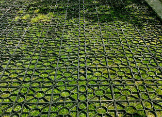 Griglie per la realizzazione di prati carrabili.