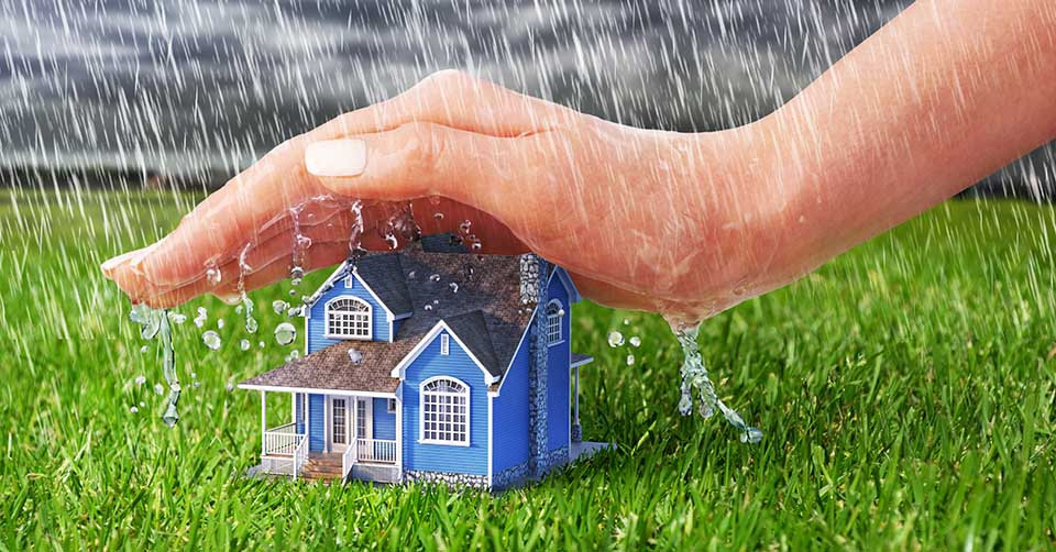 Using Insurance to Transfer Risk: Safeguarding Your Lifestyle