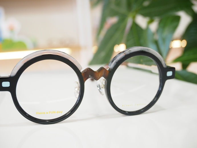 ギザギザが目を引くこのモデル名は・・・