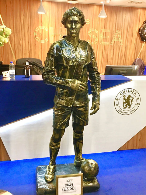 Chelsea Footballer living statue